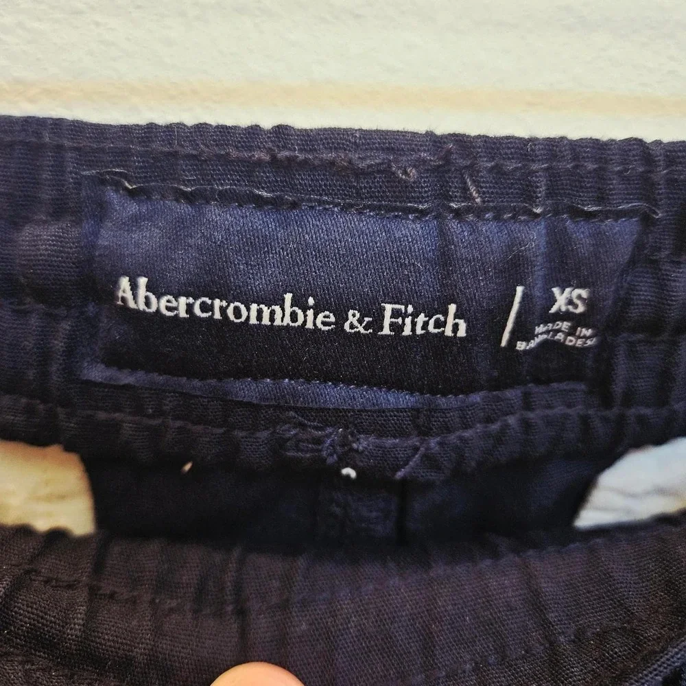 Abercrombie and Fitch Men's Pull On Relaxed Shorts Navy XS
